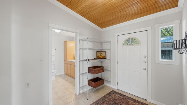431 E Commerce St, New Braunfels, TX 78130