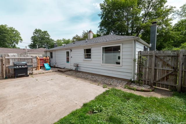 2527 Sampson Street, South Bend, IN 46614