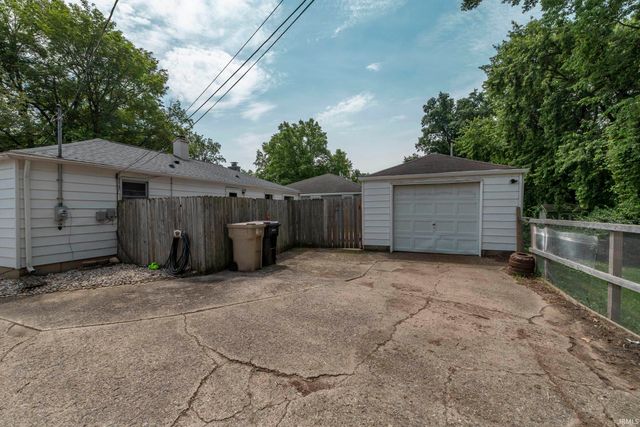 2527 Sampson Street, South Bend, IN 46614