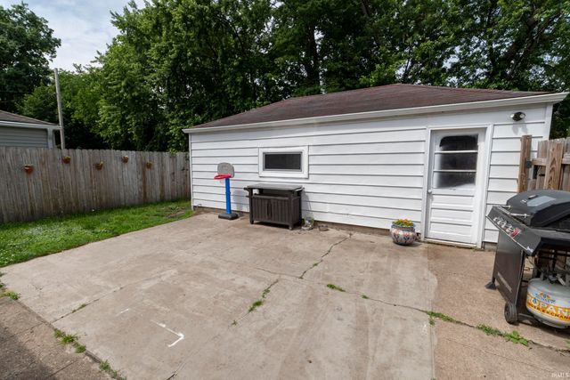 2527 Sampson Street, South Bend, IN 46614