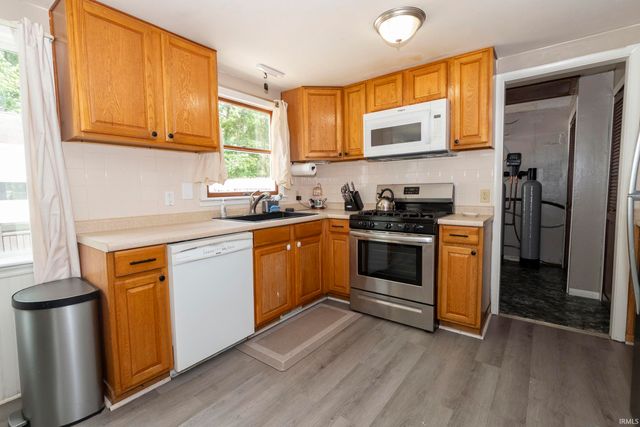 2527 Sampson Street, South Bend, IN 46614