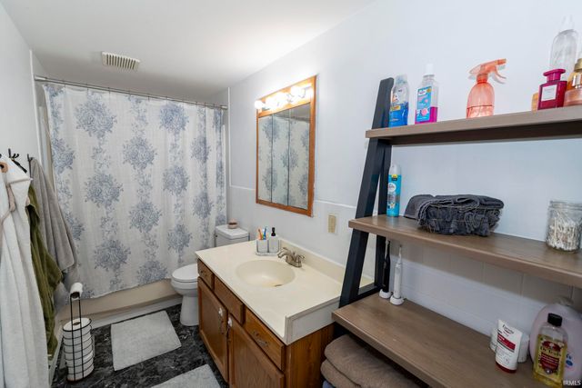 2527 Sampson Street, South Bend, IN 46614
