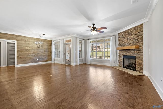 8479 Sedgebrook Drive SE, Owens Cross Roads, AL 35763