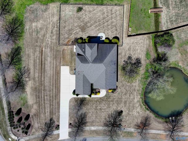 8479 Sedgebrook Drive SE, Owens Cross Roads, AL 35763