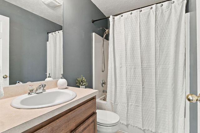 141 Shadow Glen Dr, Nashville, TN 37211
