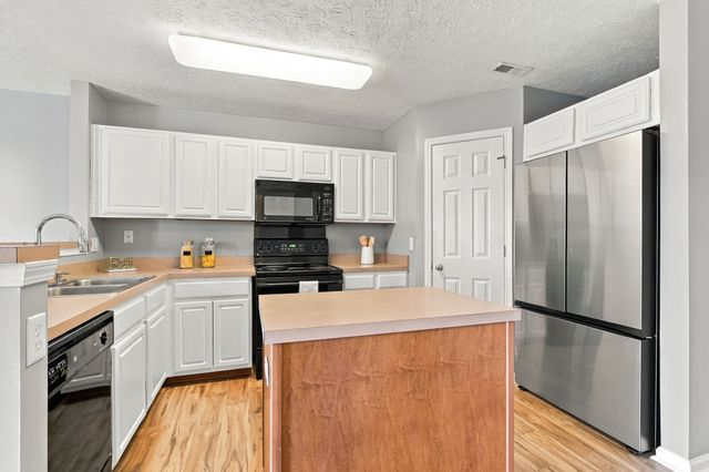 141 Shadow Glen Dr, Nashville, TN 37211