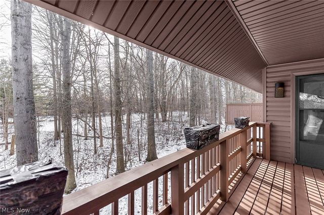 4464 Willowcreek Drive, Howland, OH 44484