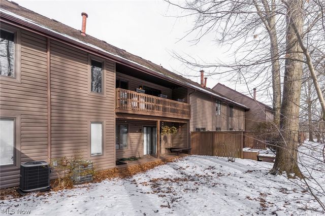 4464 Willowcreek Drive, Howland, OH 44484