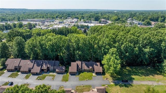 4464 Willowcreek Drive, Howland, OH 44484