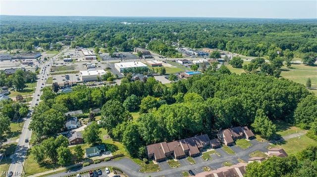 4464 Willowcreek Drive, Howland, OH 44484