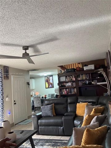 4122 41st Way, West Palm Beach, FL 33407