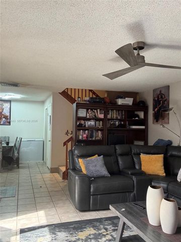 4122 41st Way, West Palm Beach, FL 33407