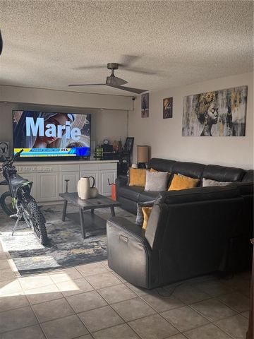 4122 41st Way, West Palm Beach, FL 33407