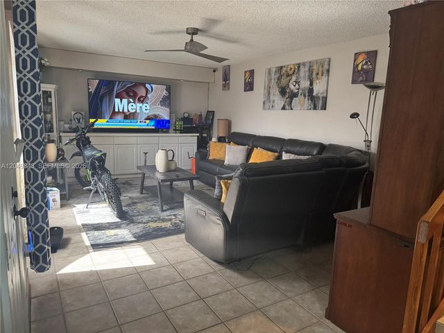 4122 41st Way, West Palm Beach, FL 33407