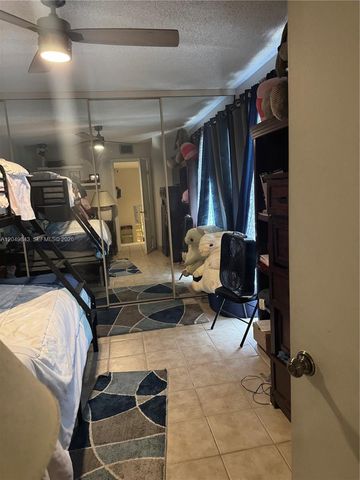 4122 41st Way, West Palm Beach, FL 33407