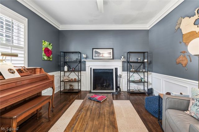 58 E Washington Street, Chagrin Falls, OH 44022