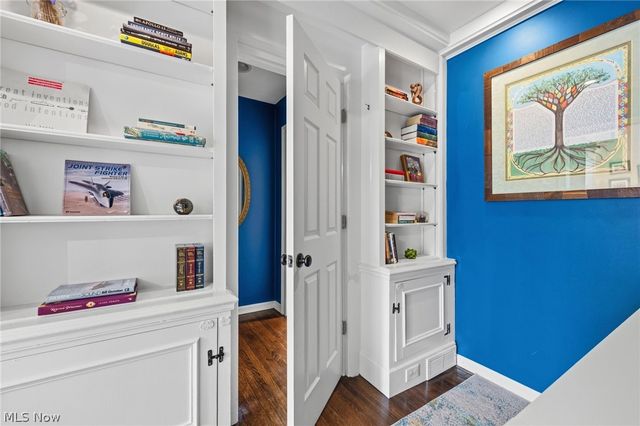 58 E Washington Street, Chagrin Falls, OH 44022