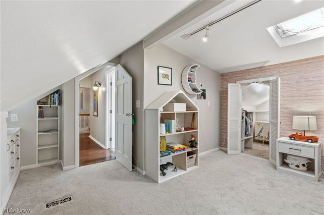 58 E Washington Street, Chagrin Falls, OH 44022