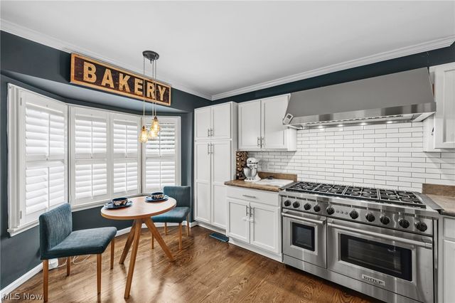 58 E Washington Street, Chagrin Falls, OH 44022