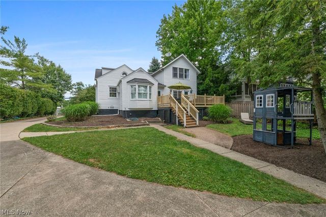 58 E Washington Street, Chagrin Falls, OH 44022