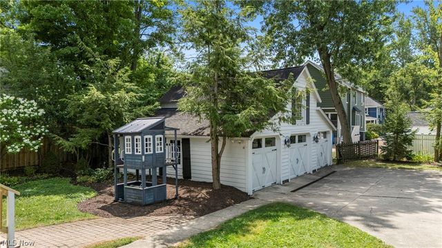 58 E Washington Street, Chagrin Falls, OH 44022
