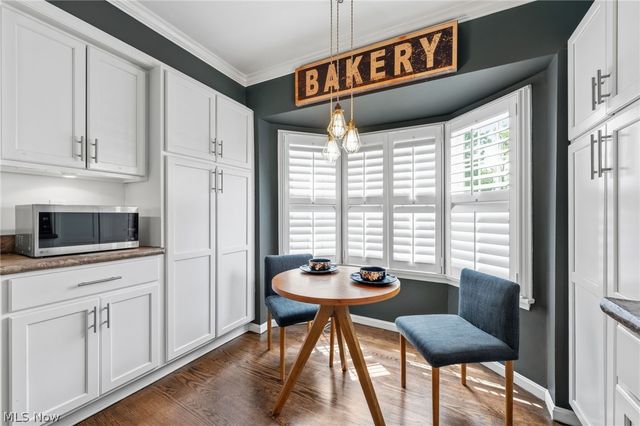 58 E Washington Street, Chagrin Falls, OH 44022
