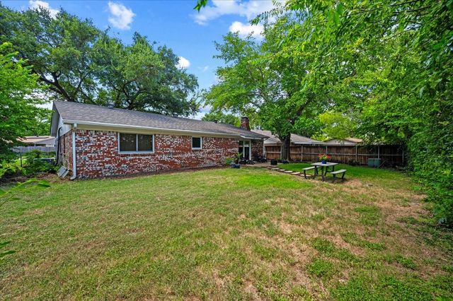 7413 Christopher Court, North Richland Hills, TX 76180