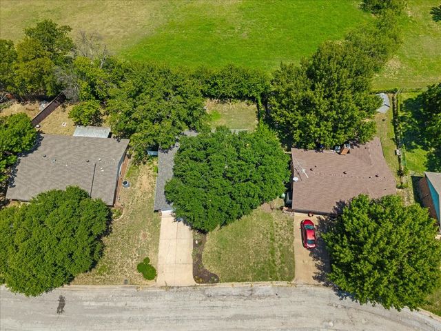 7413 Christopher Court, North Richland Hills, TX 76180