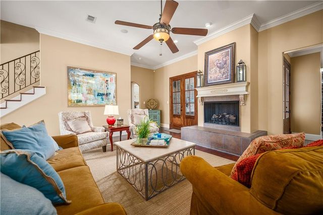 6008 STONEGATE Drive, Alexandria, LA 71303