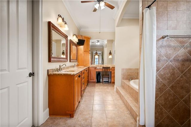 6008 STONEGATE Drive, Alexandria, LA 71303