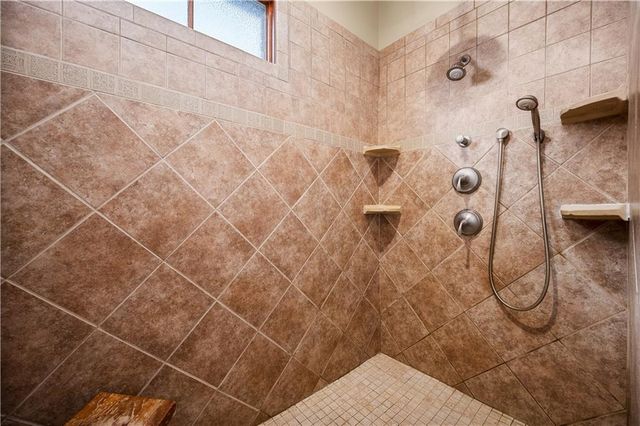 6008 STONEGATE Drive, Alexandria, LA 71303