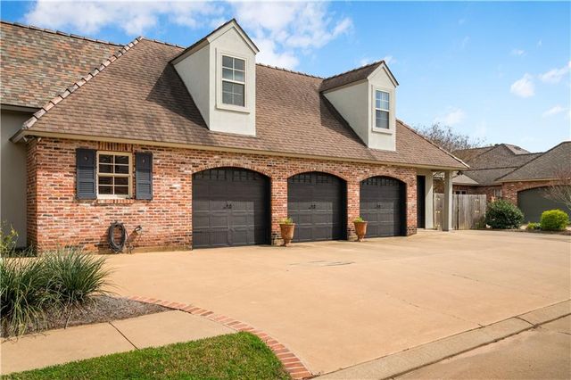 6008 STONEGATE Drive, Alexandria, LA 71303