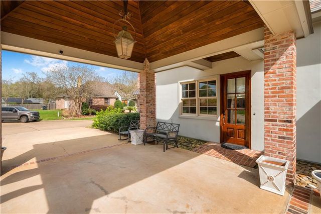 6008 STONEGATE Drive, Alexandria, LA 71303