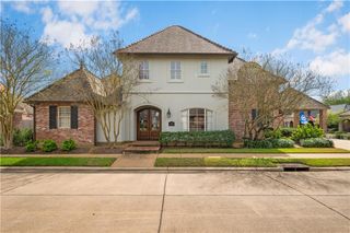 6008 STONEGATE Drive, Alexandria, LA 71303