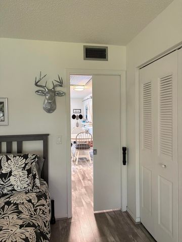 223 Southampton B, West Palm Beach, FL 33417