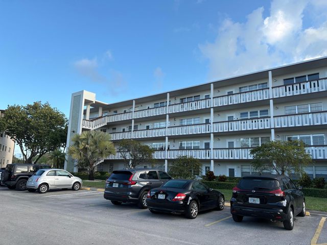 223 Southampton B, West Palm Beach, FL 33417