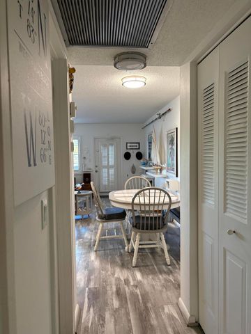 223 Southampton B, West Palm Beach, FL 33417