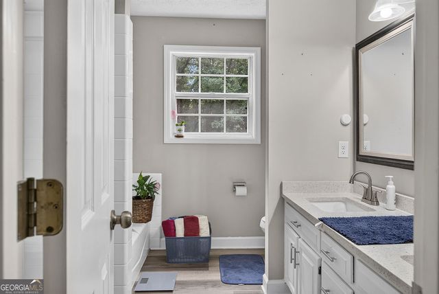3735 Warwick Way, Snellville, GA 30039