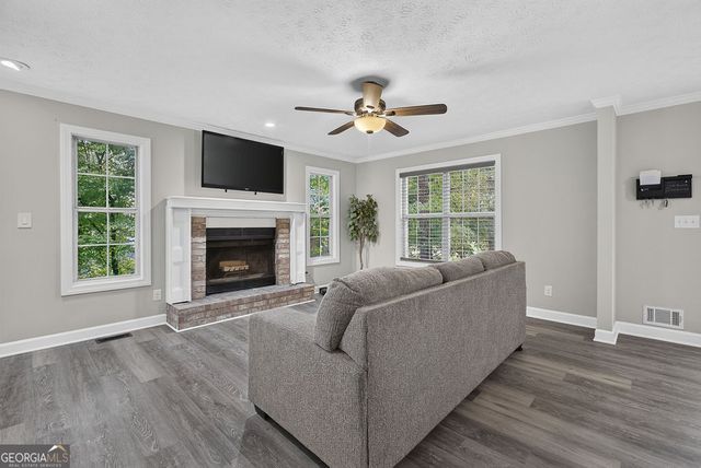 3735 Warwick Way, Snellville, GA 30039