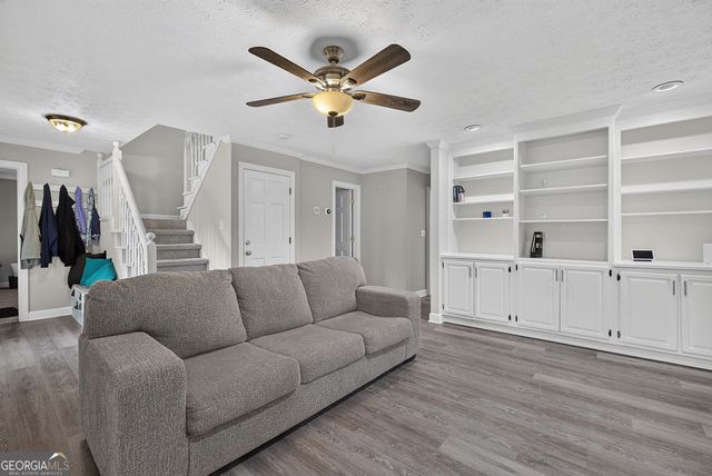 3735 Warwick Way, Snellville, GA 30039