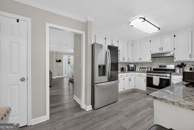 3735 Warwick Way, Snellville, GA 30039