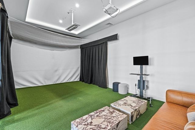 99 Sumner St 223, Boston, MA 02128