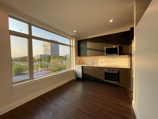 99 Sumner St 223, Boston, MA 02128