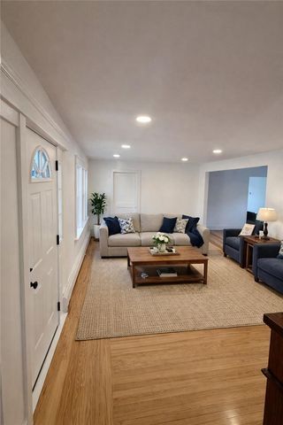 2 Tobyhanna Street, Providence, RI 02910