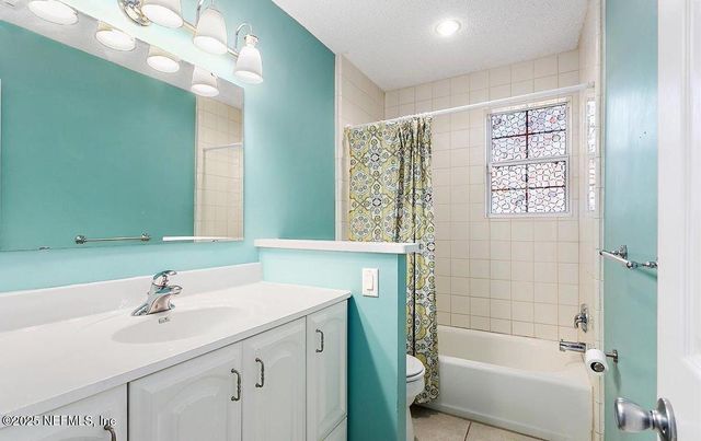 3386 CHRYSLER Drive, Jacksonville, FL 32257