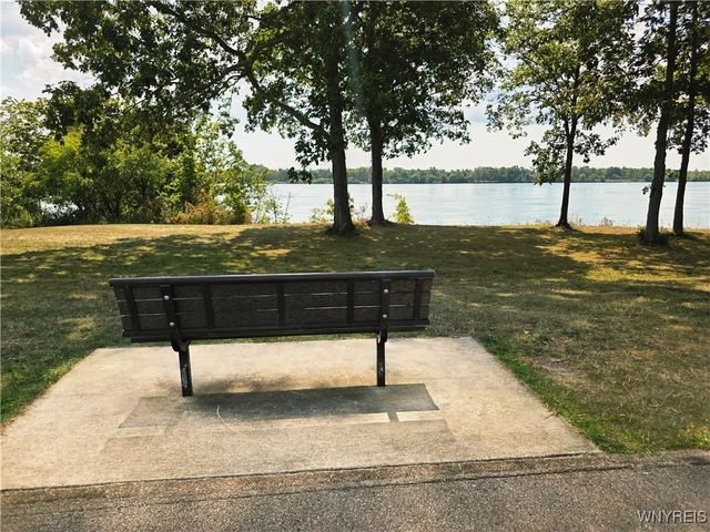 646 Alt Boulevard, Grand Island, NY 14072