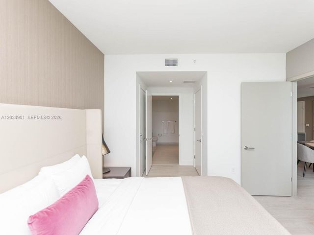 4010 S Ocean Drive T3705, Hollywood, FL 33019