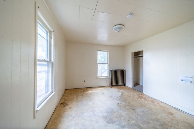 709 W 16th Street, Davenport, IA 52804