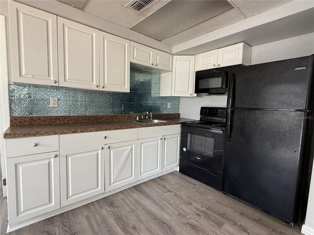 617 PENT STREET, Tarpon Springs, FL 34689