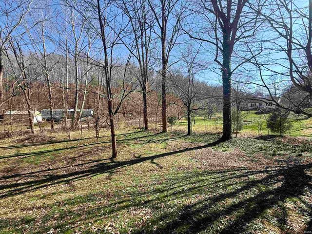 10559 Boyd Hollow Road, Shoals, IN 47581